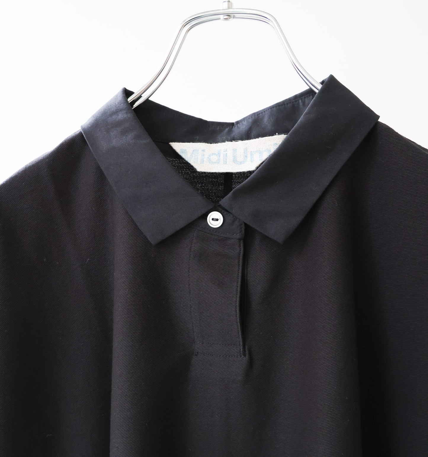 polo no sleeve pullover