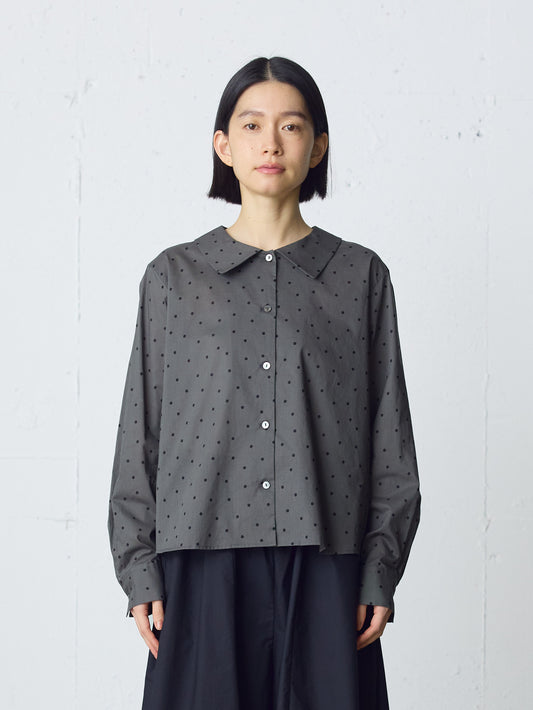 flat collar dots shirt