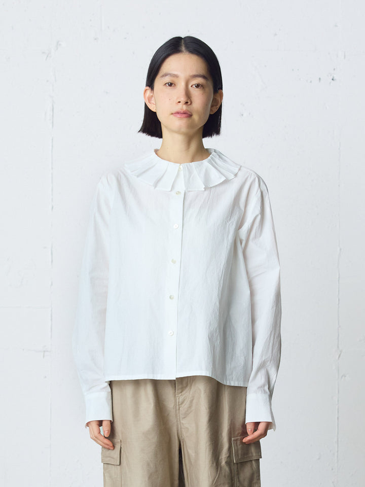 tuck collar shirt