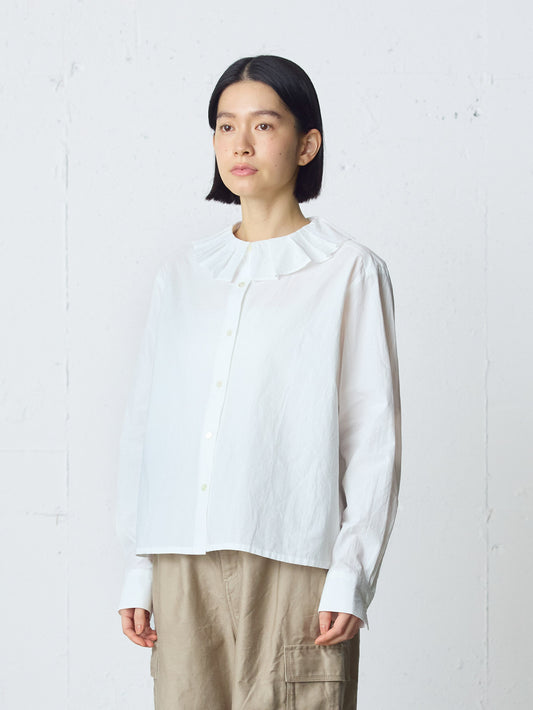 tuck collar shirt