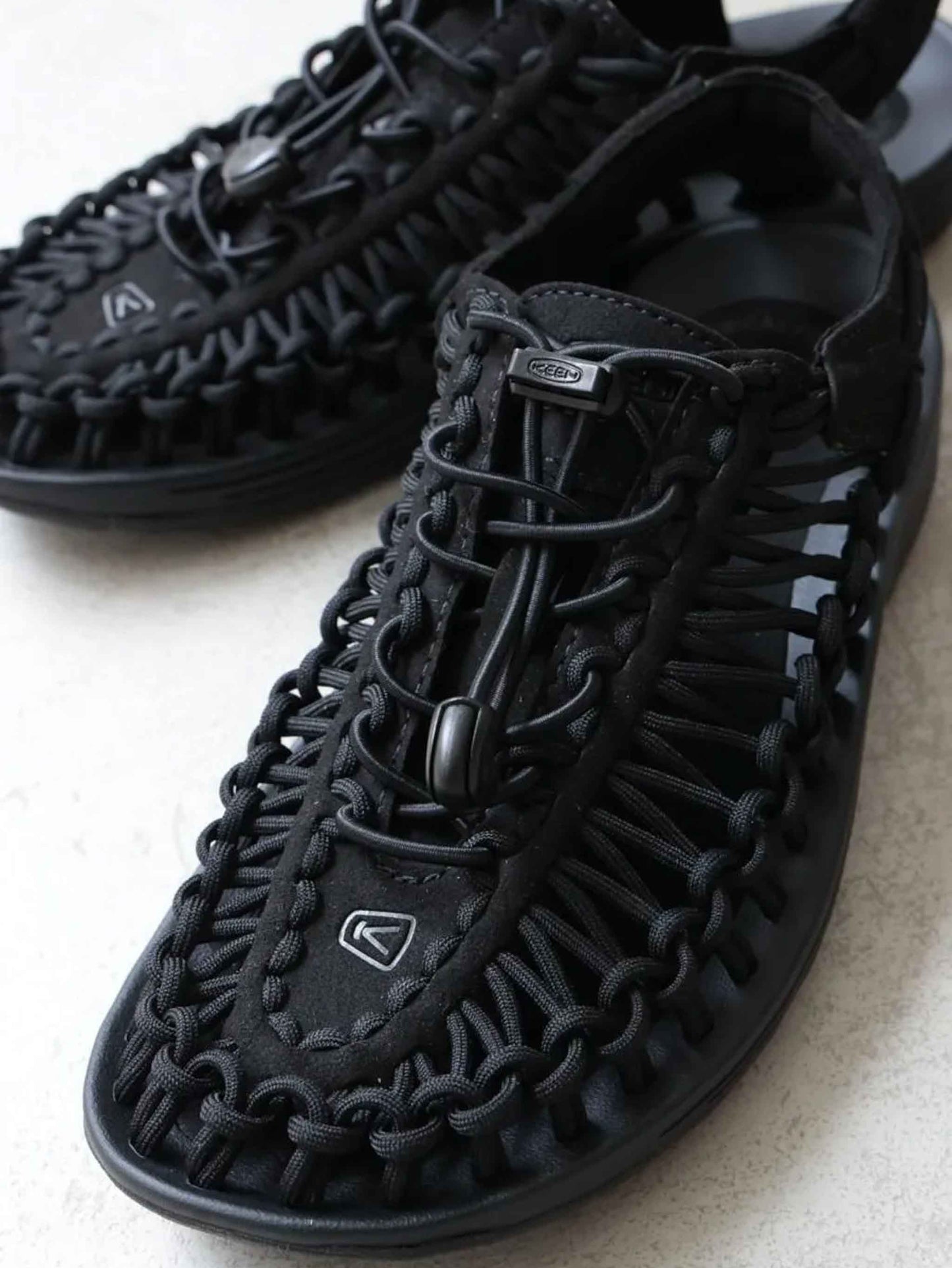 UNEEK MONO PACK / KEEN