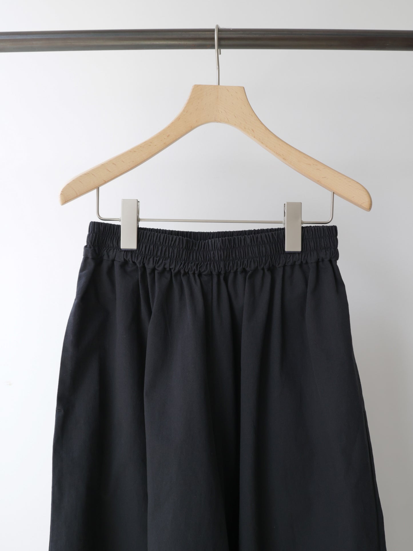 3-760309 wide easy cropped pants