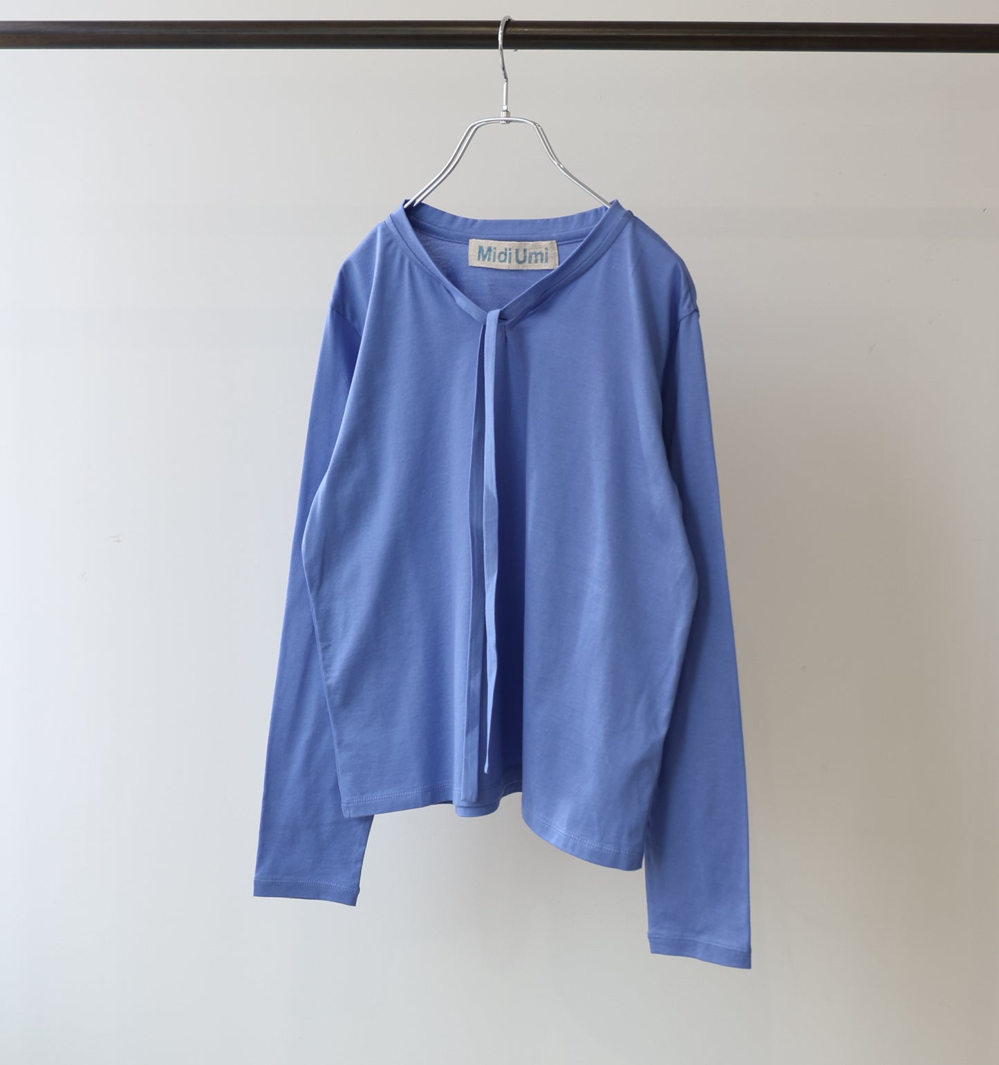 bow-tie pullover