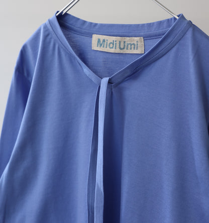 bow-tie pullover