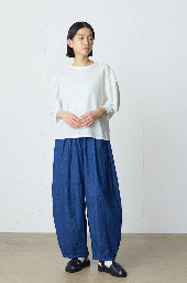 volume sleeve pullover
