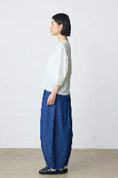 volume sleeve pullover