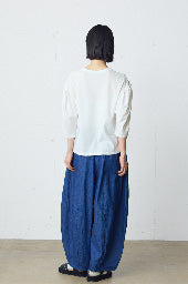 volume sleeve pullover
