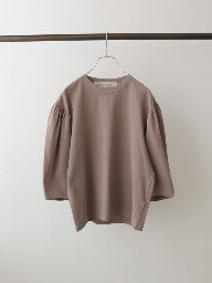 volume sleeve pullover