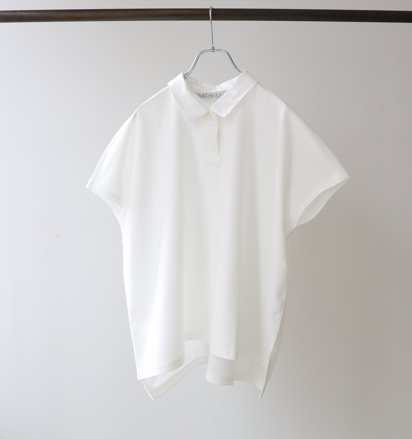 polo no sleeve pullover