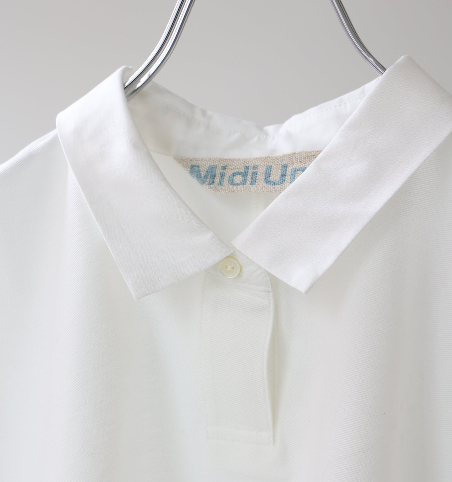 polo no sleeve pullover