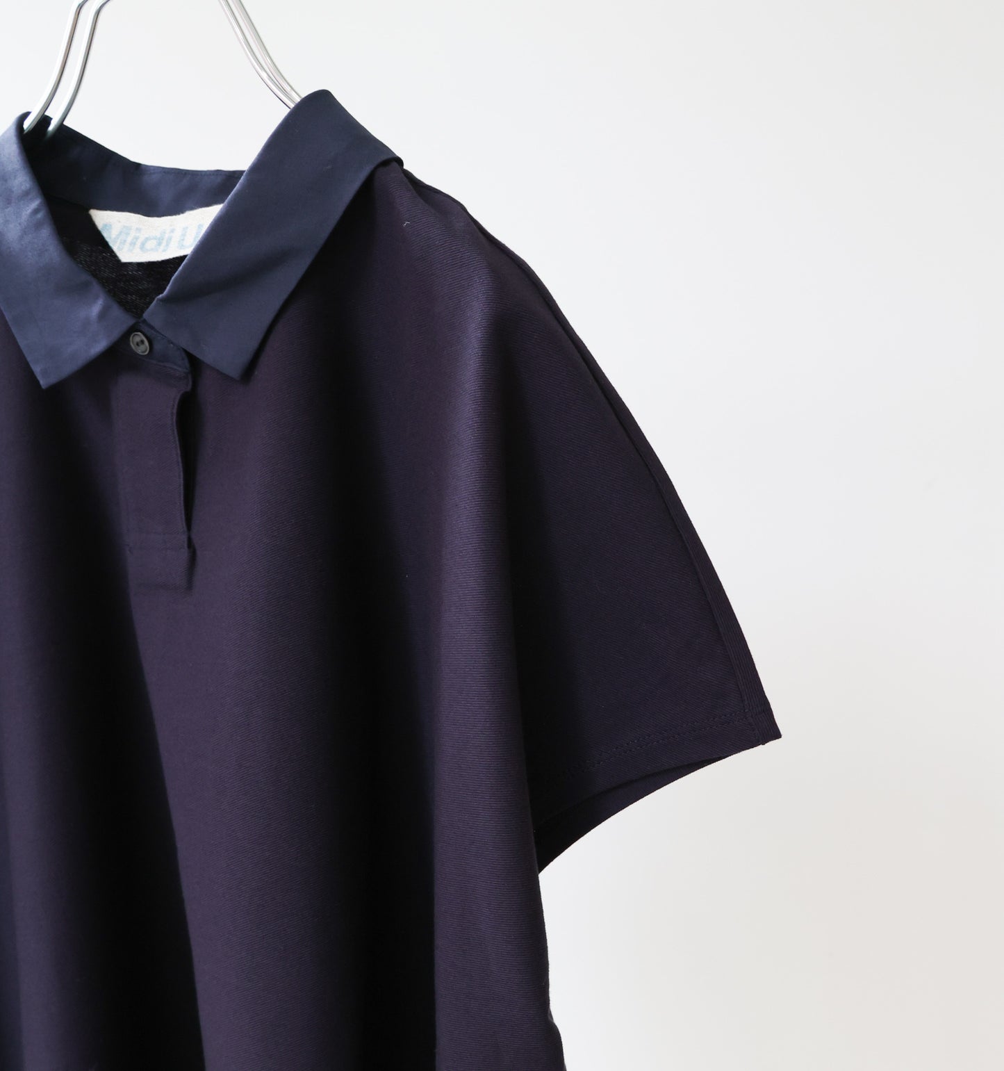 polo no sleeve pullover