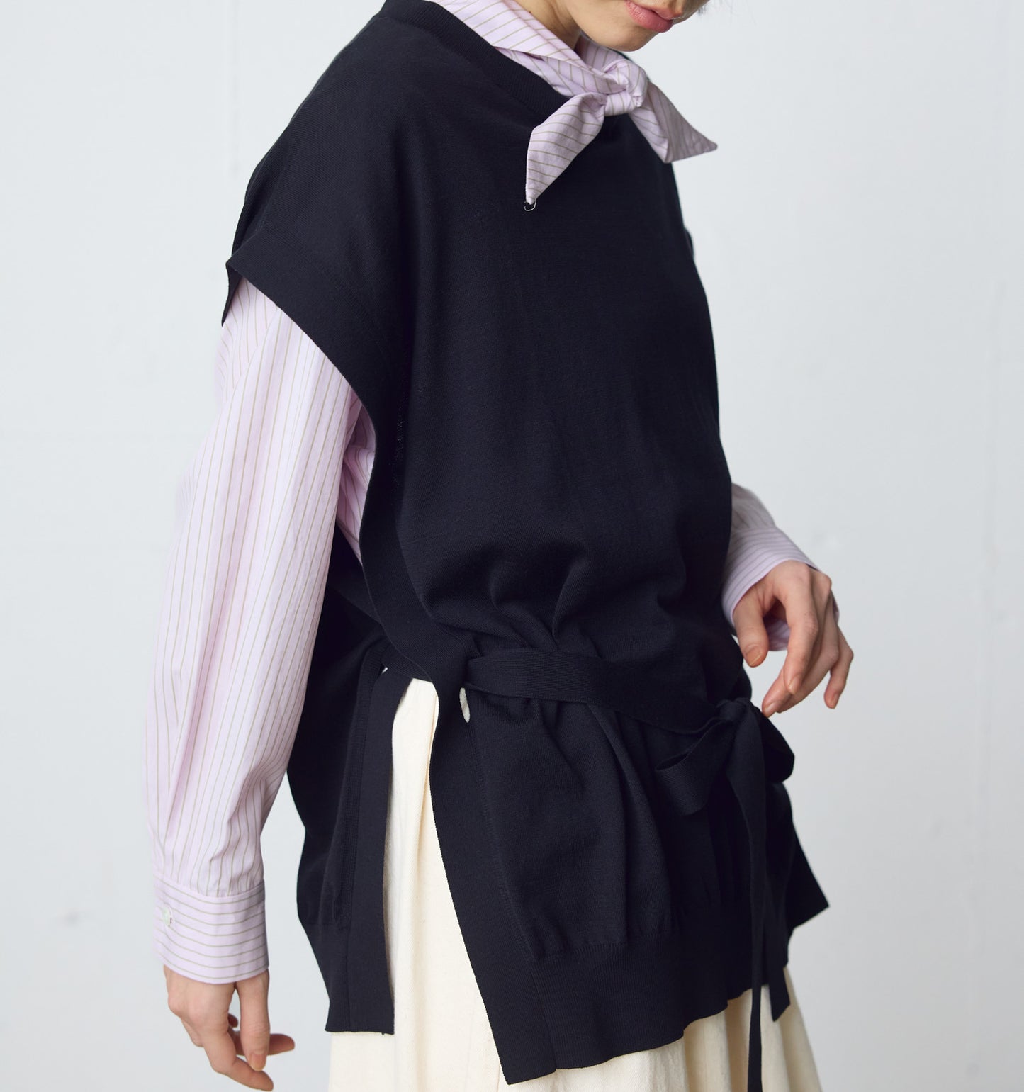 side ribbon vest