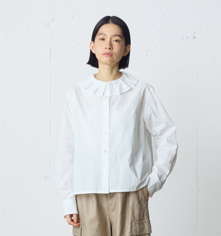 tuck collar shirt