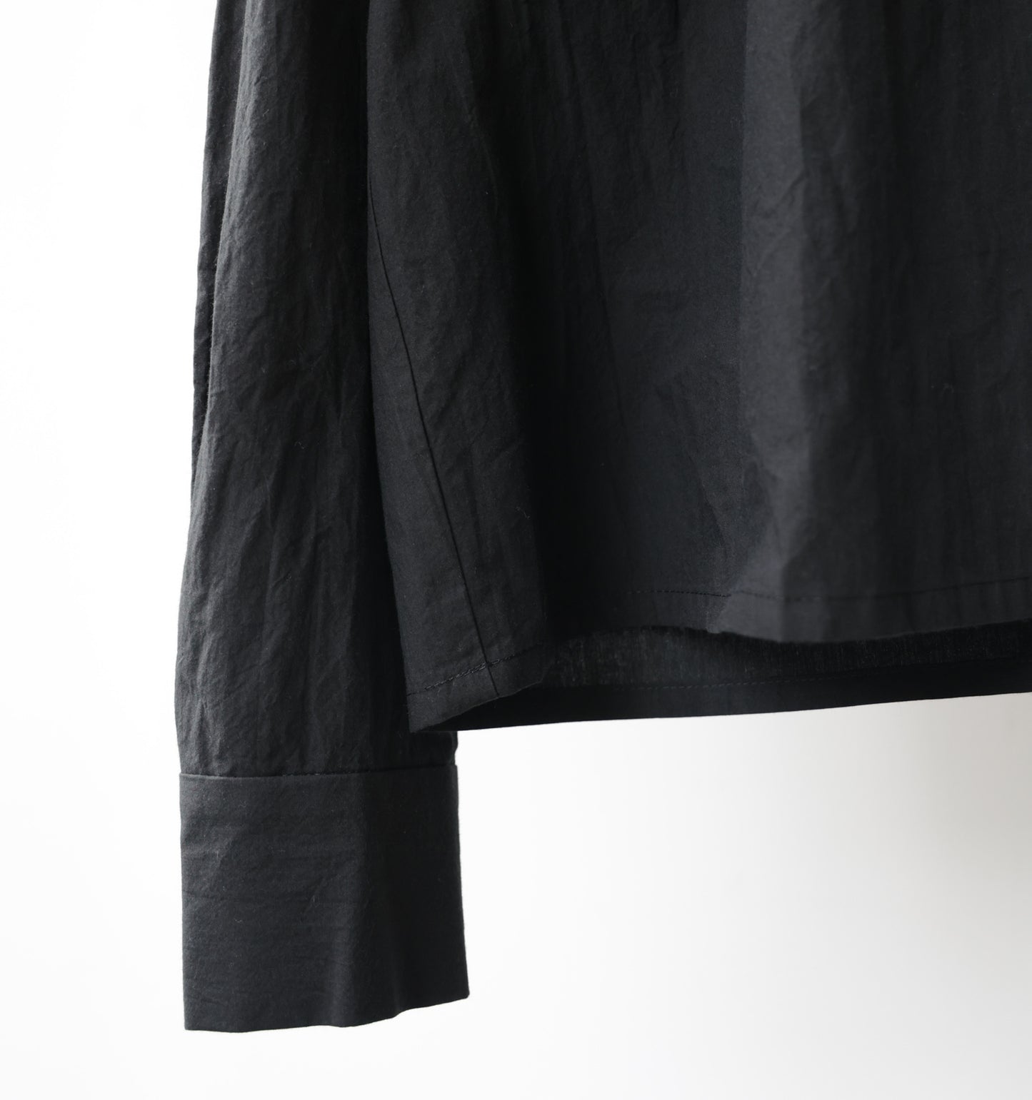 tuck collar shirt