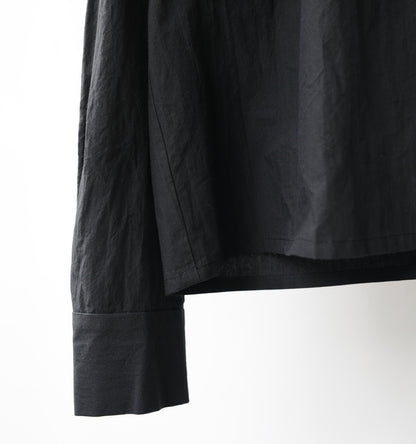 tuck collar shirt