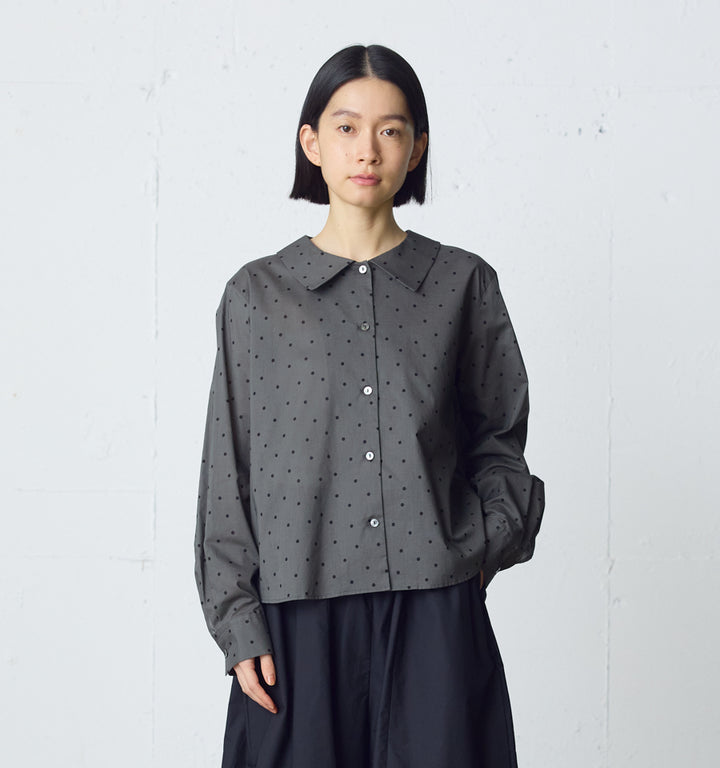 flat collar dots shirt