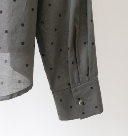 flat collar dots shirt