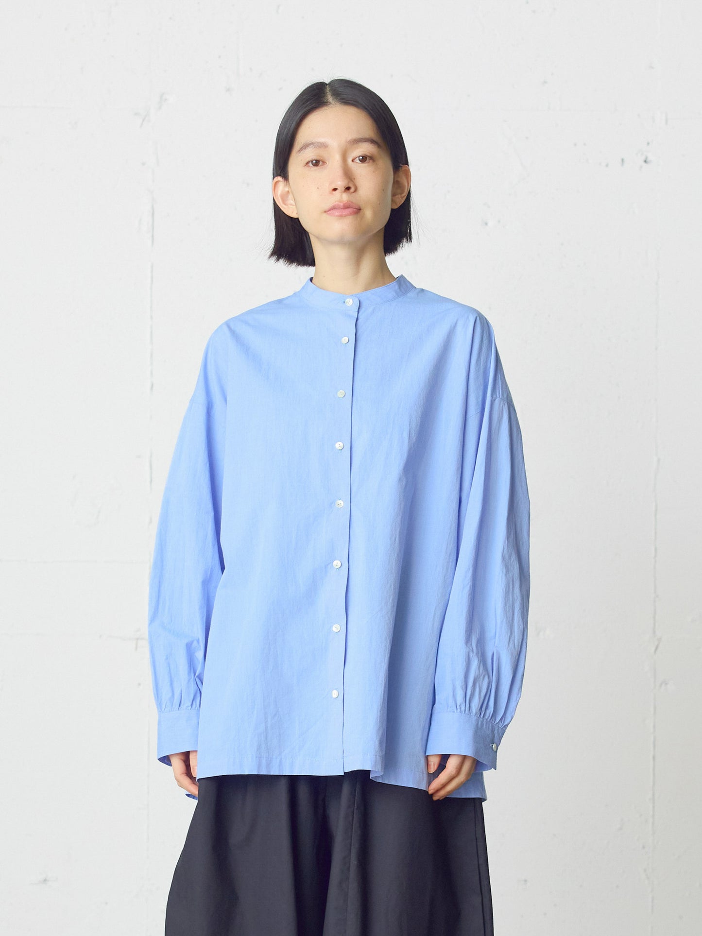 wide back gather shirt