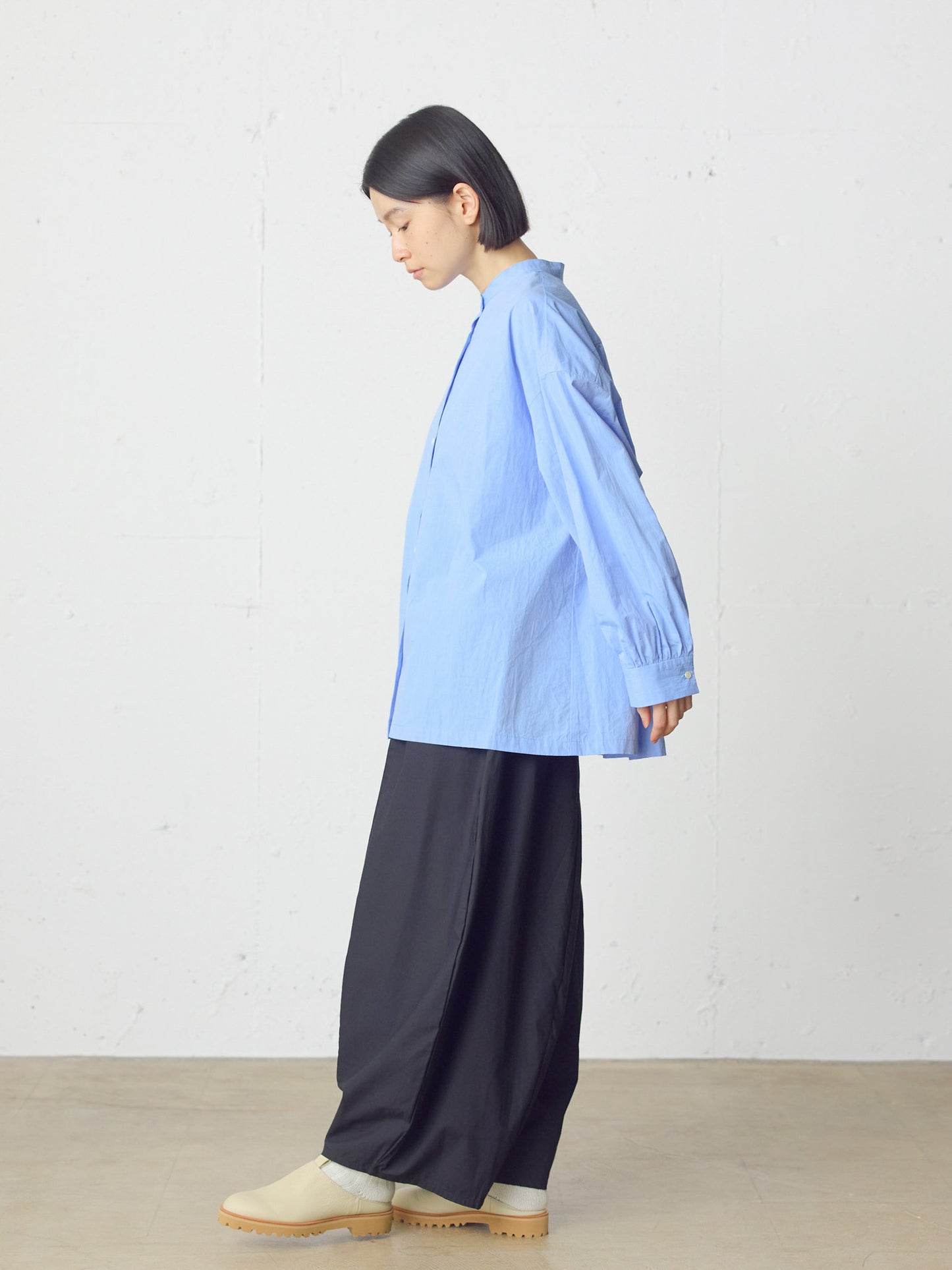wide back gather shirt