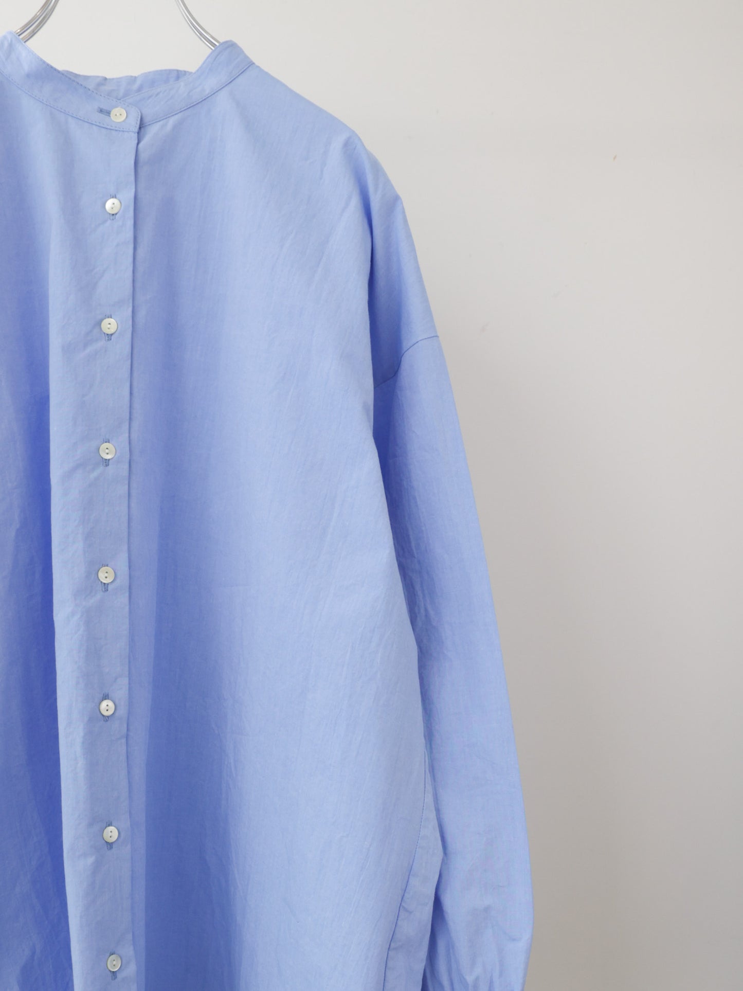 wide back gather shirt
