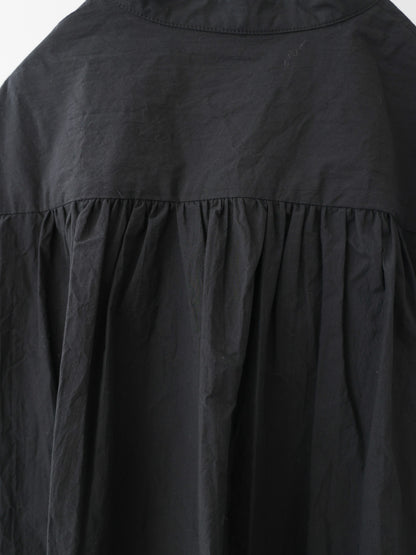 wide back gather shirt