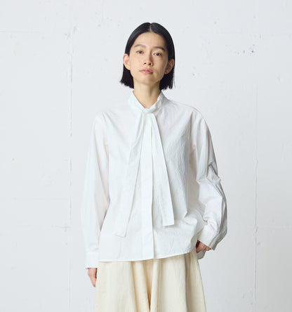 tie-neck shirt