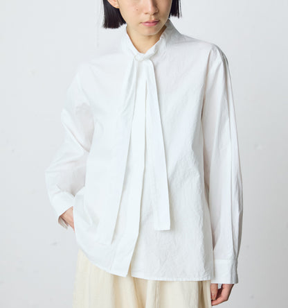 tie-neck shirt