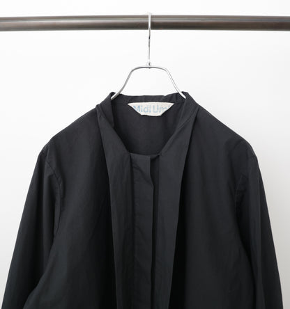 tie-neck shirt