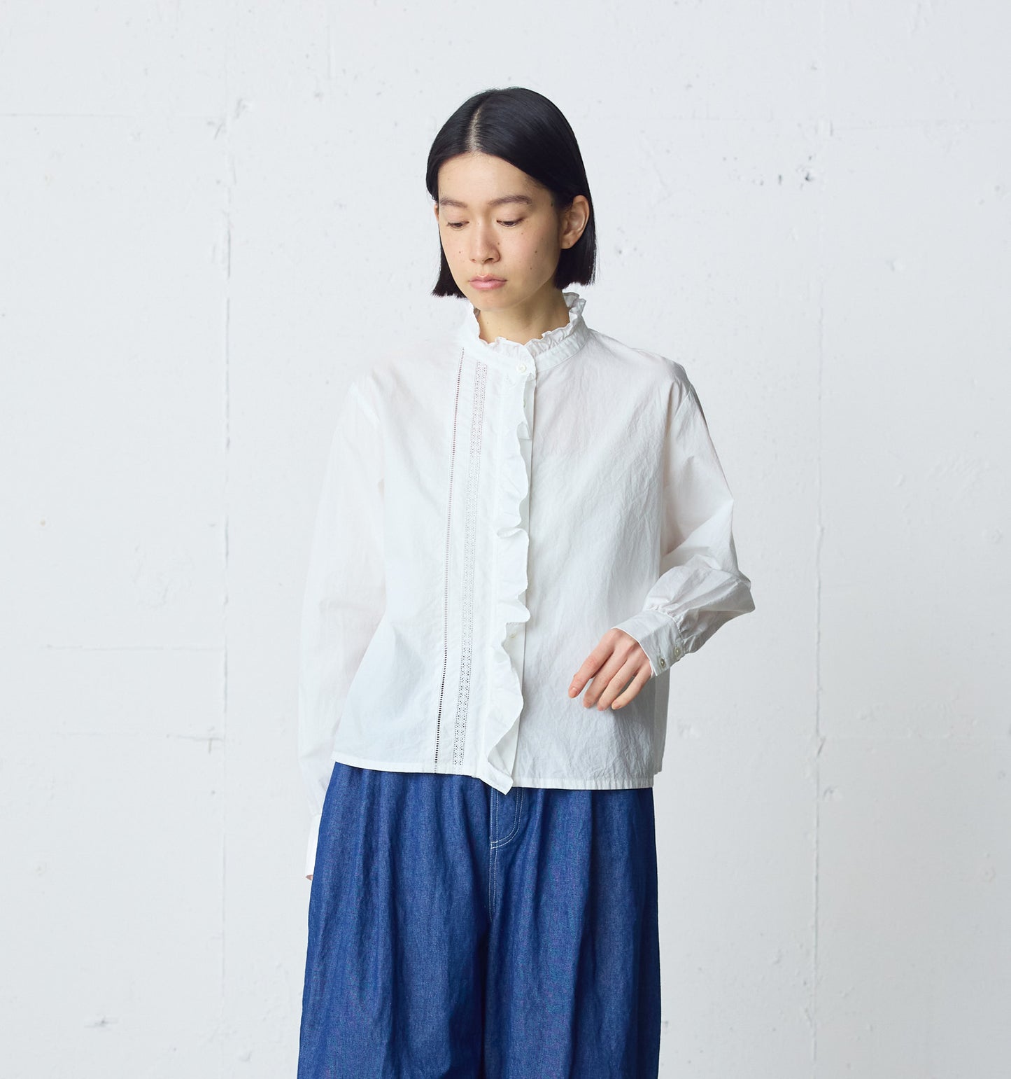 front frill lace shirt