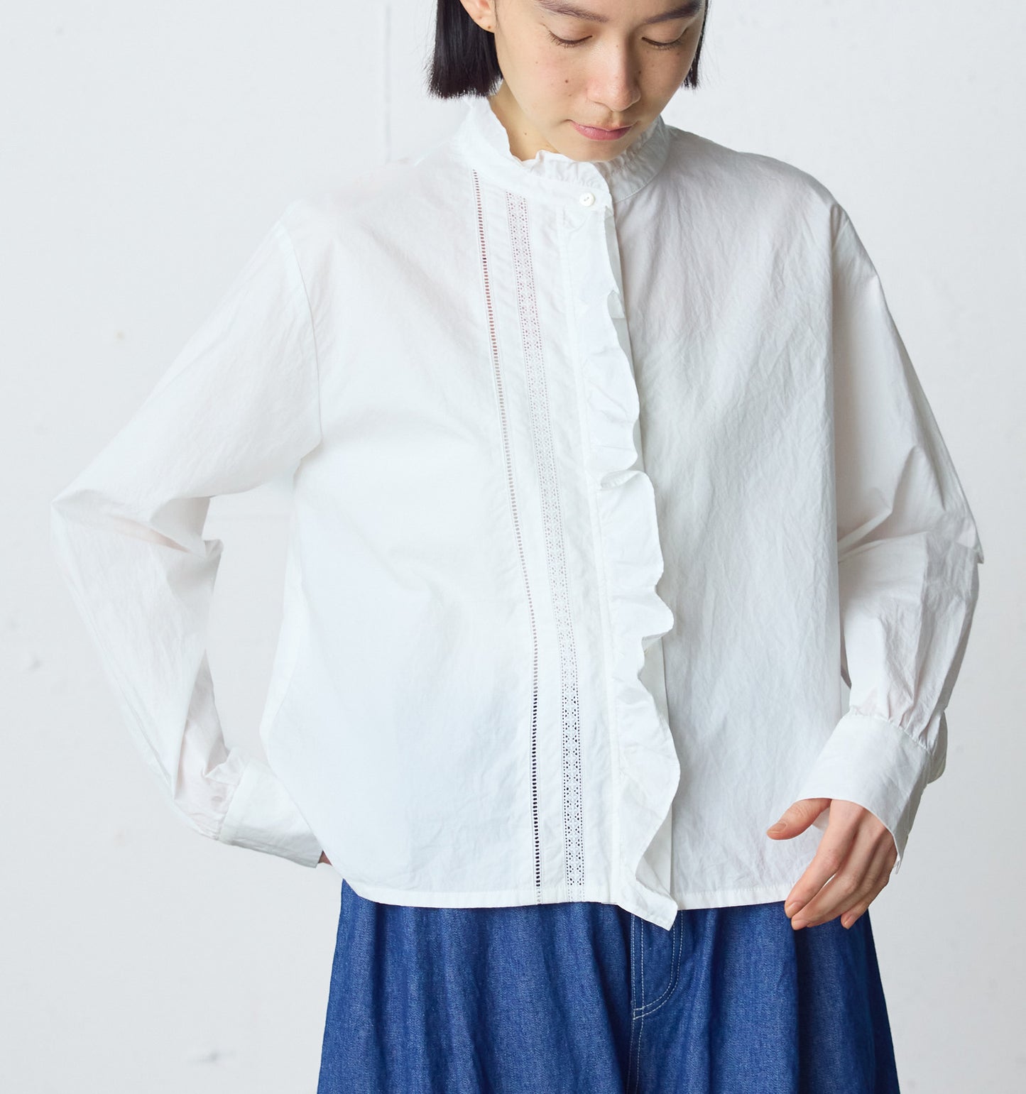 front frill lace shirt