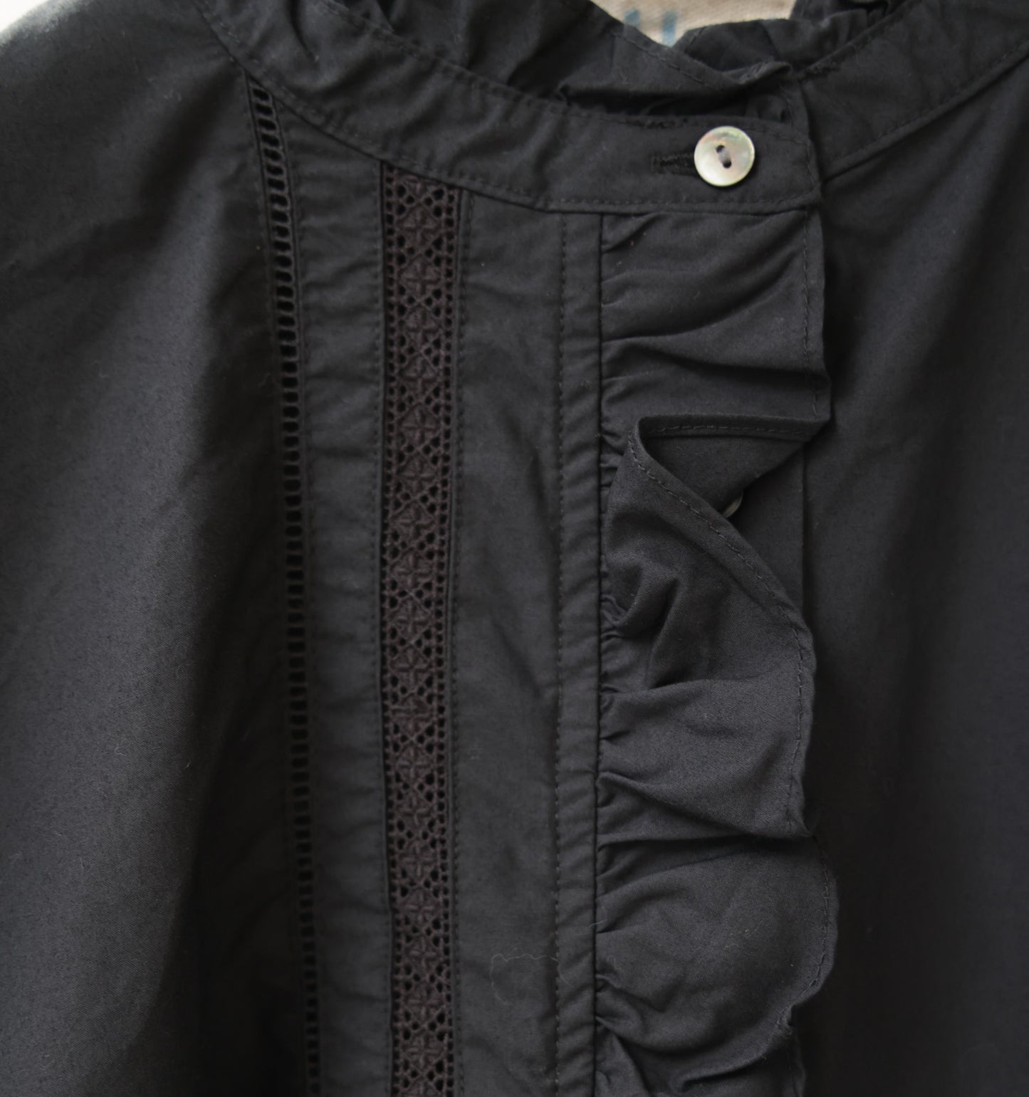 front frill lace shirt