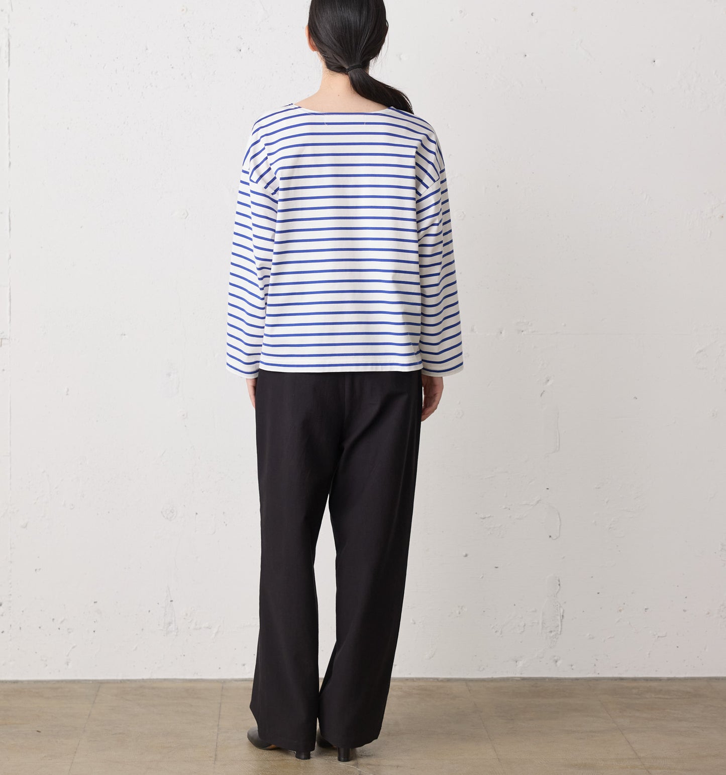 back satin 2tuck pants