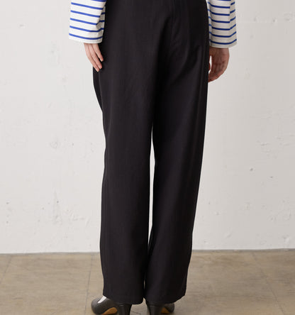 back satin 2tuck pants