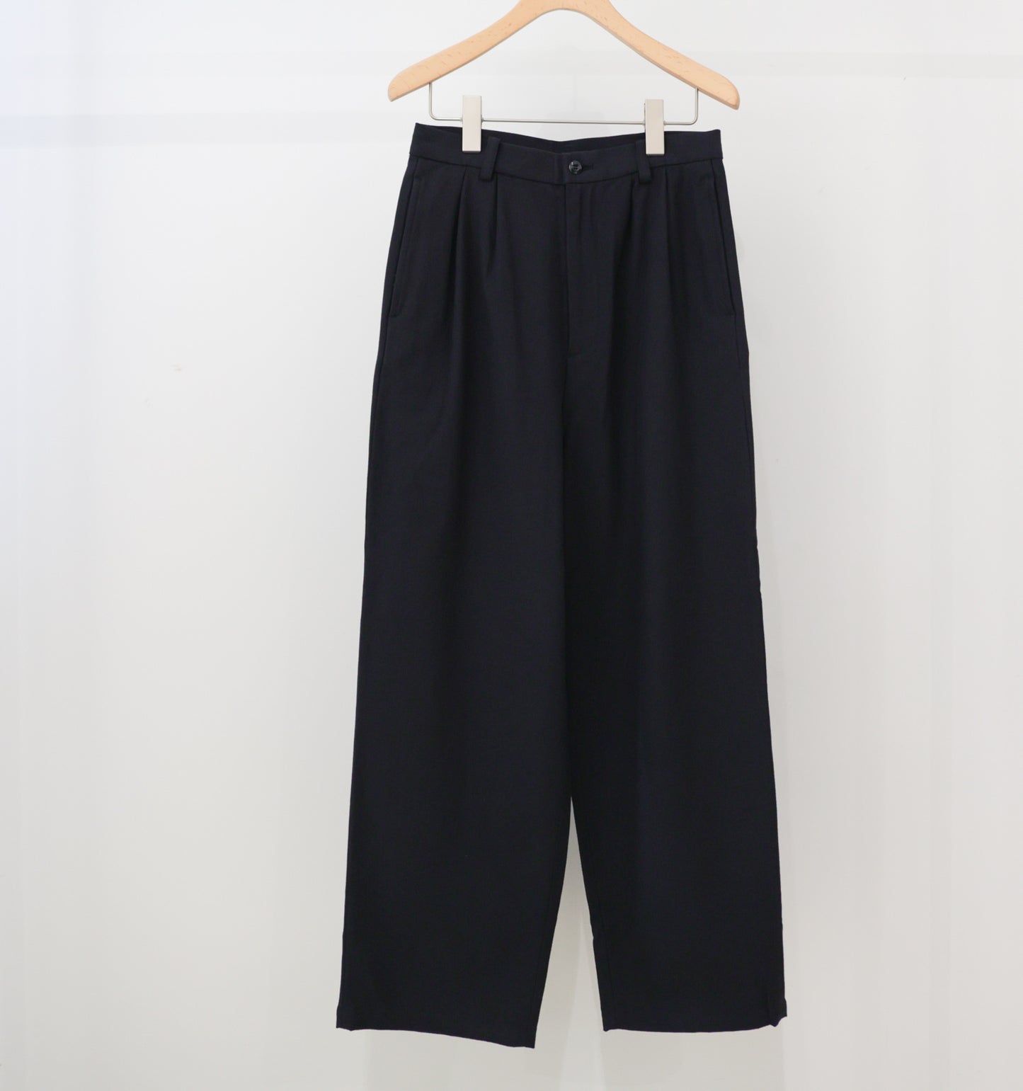back satin 2tuck pants