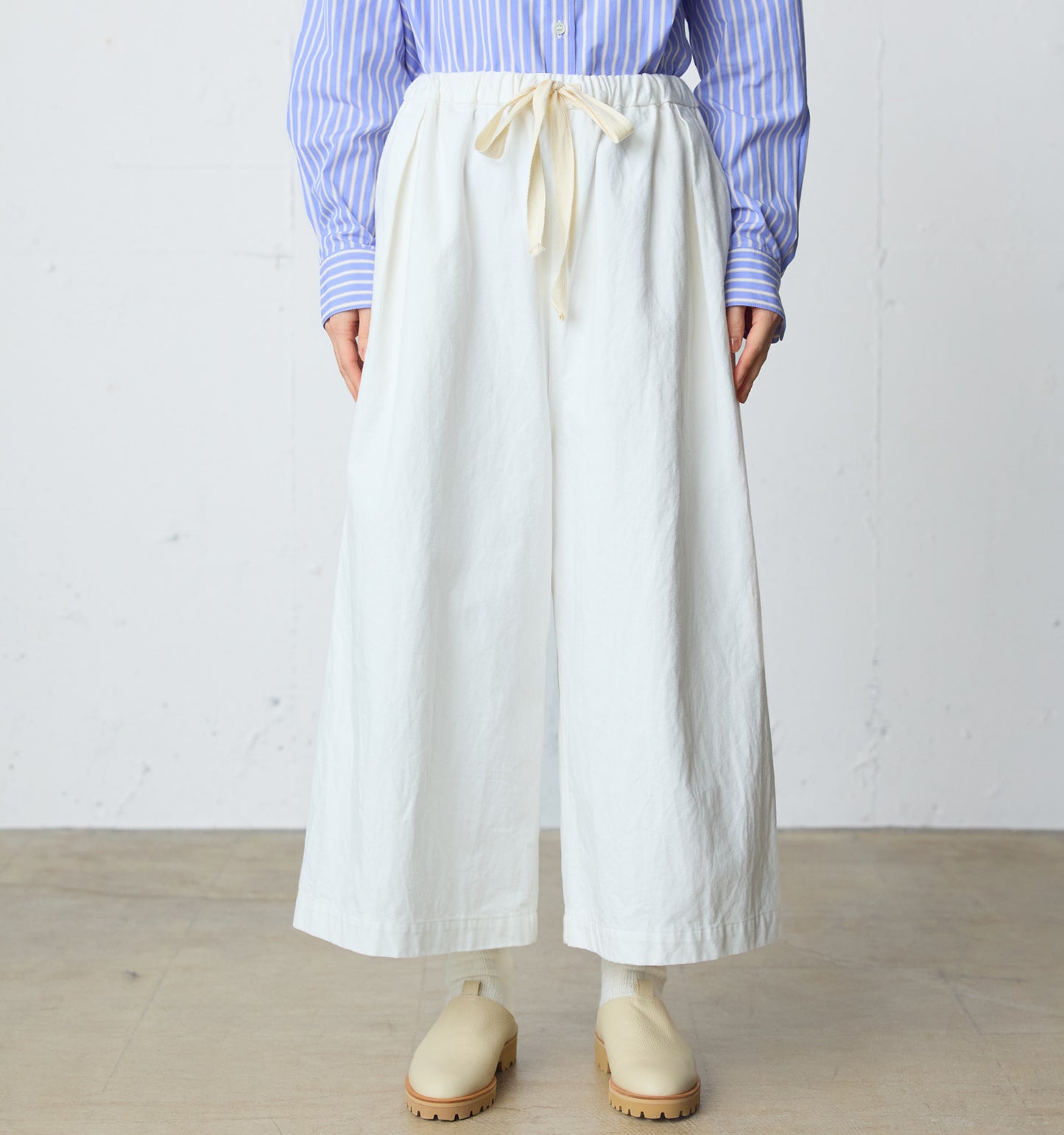 wide tuck denim