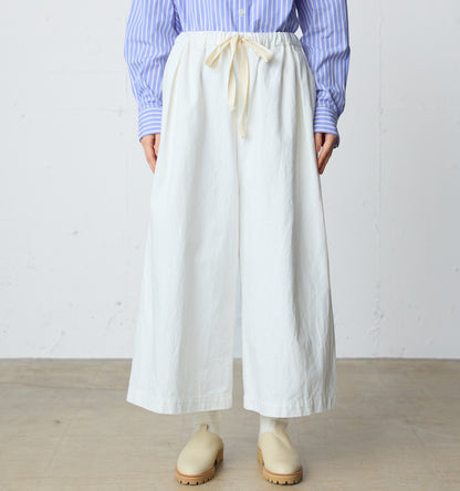 wide tuck denim