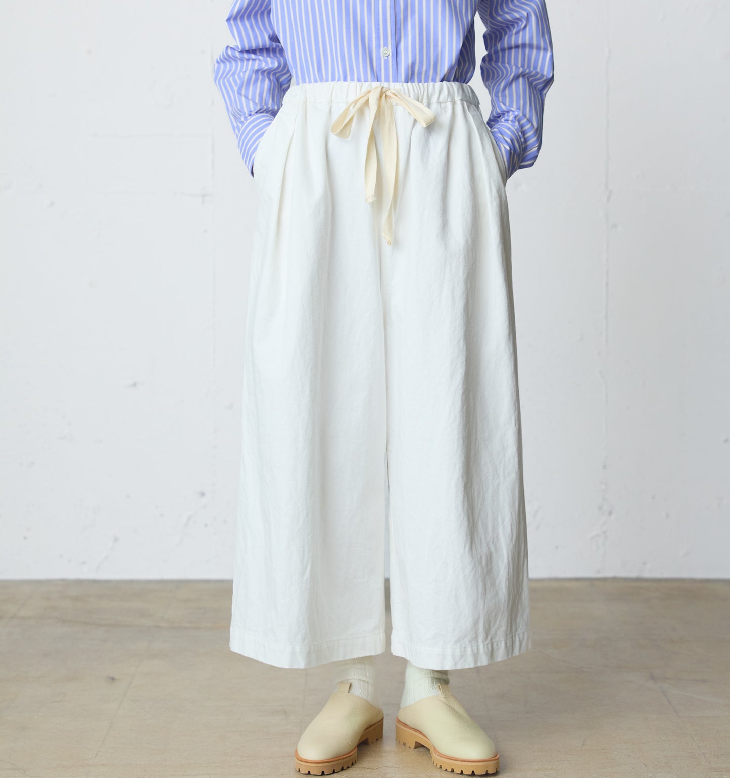 wide tuck denim