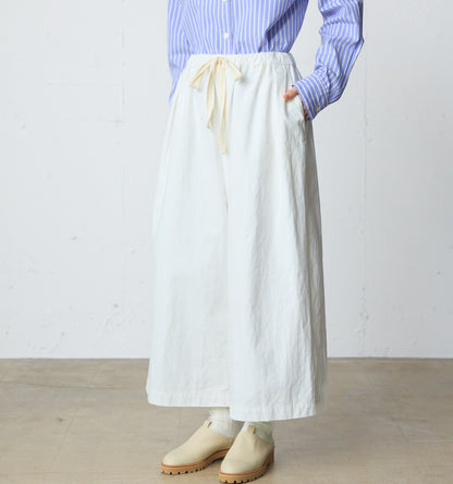 wide tuck denim