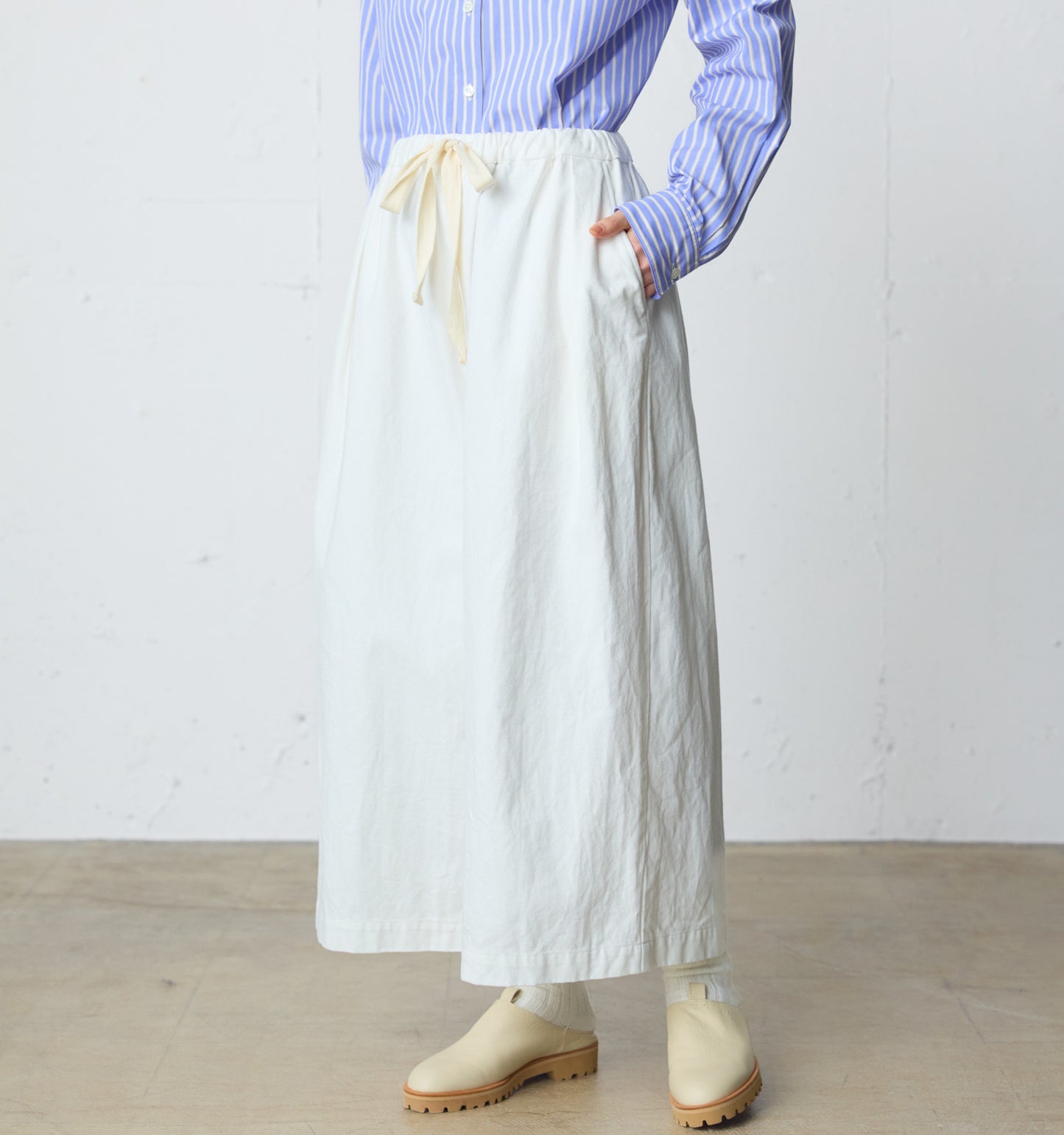 wide tuck denim