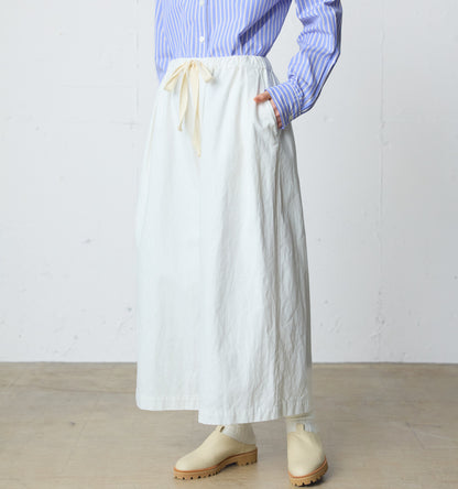 wide tuck denim