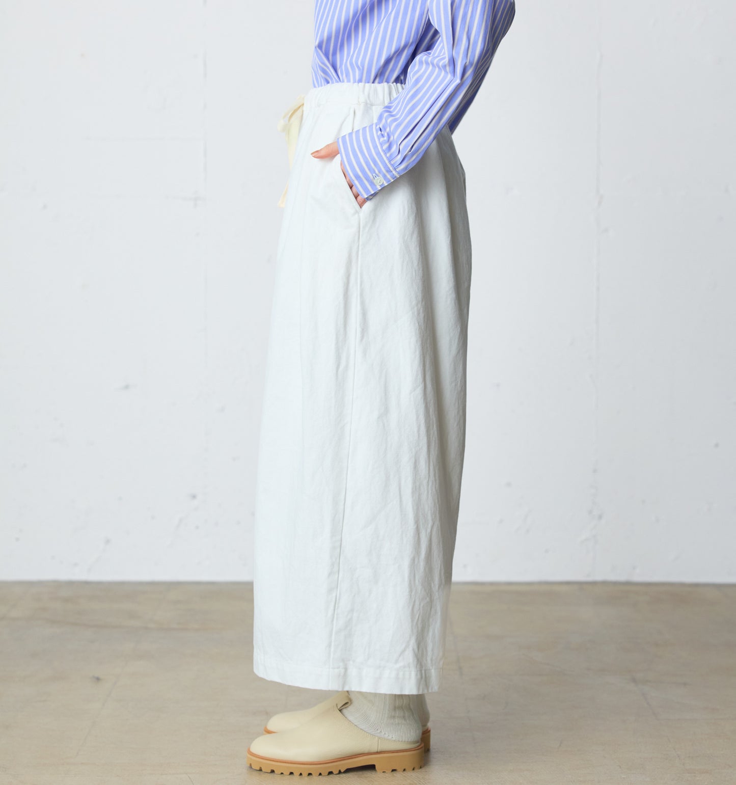 wide tuck denim
