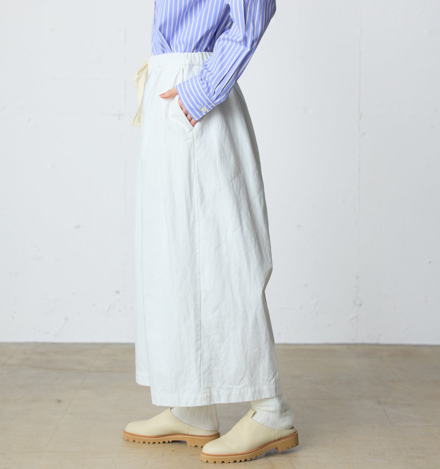 wide tuck denim