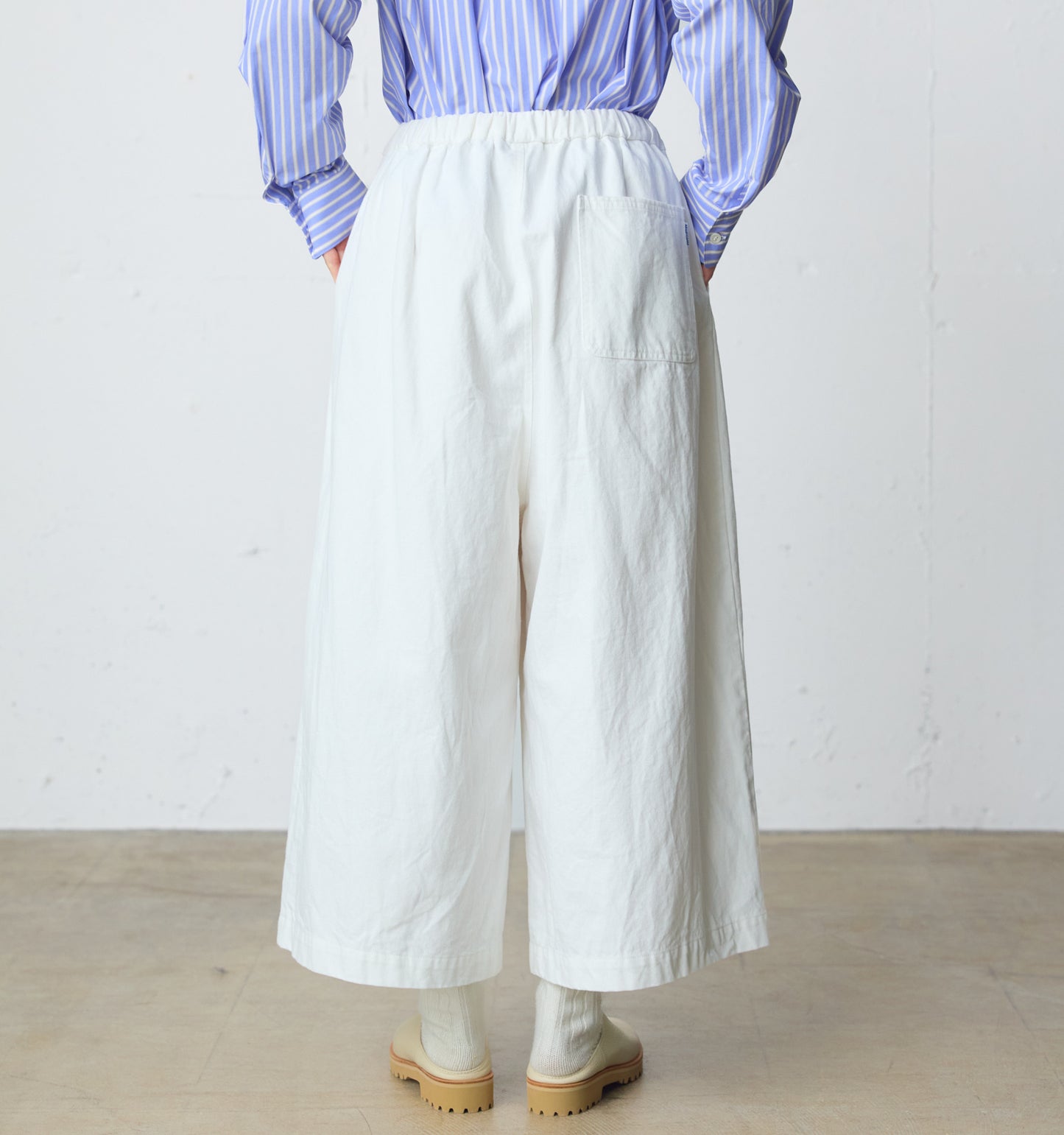 wide tuck denim