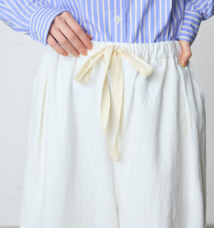 wide tuck denim