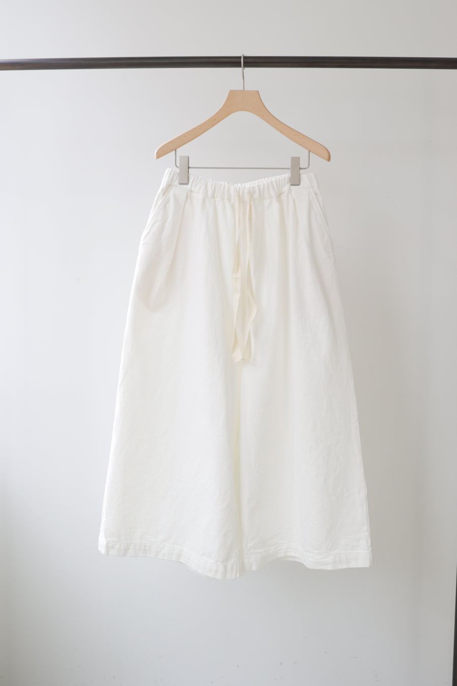 wide tuck denim