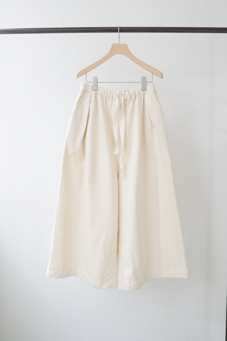 wide tuck denim