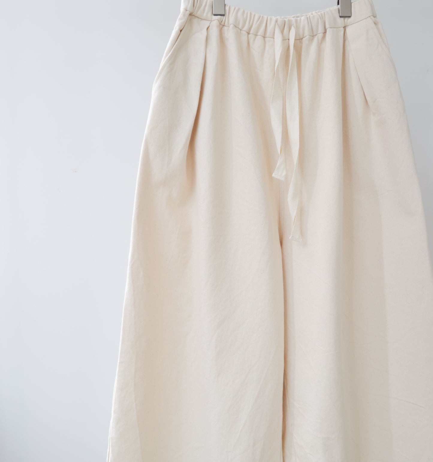 wide tuck denim