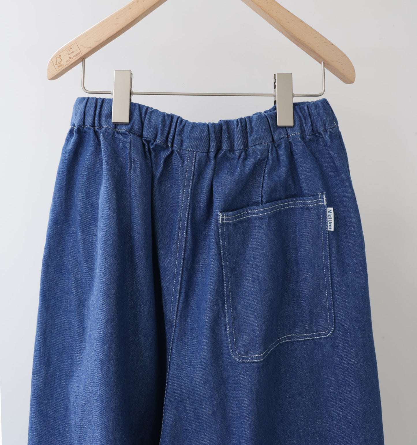 wide tuck denim