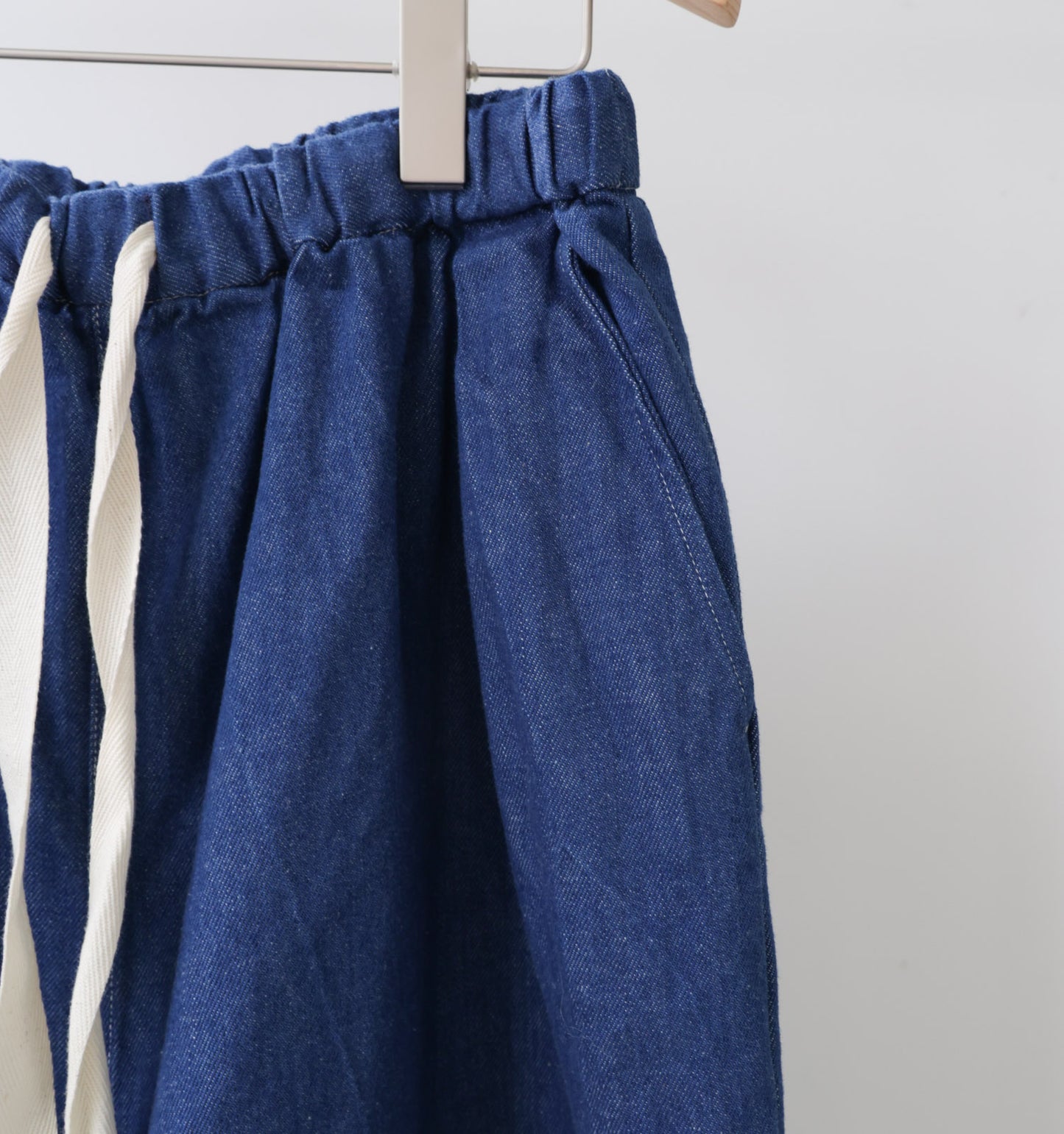 wide tuck denim