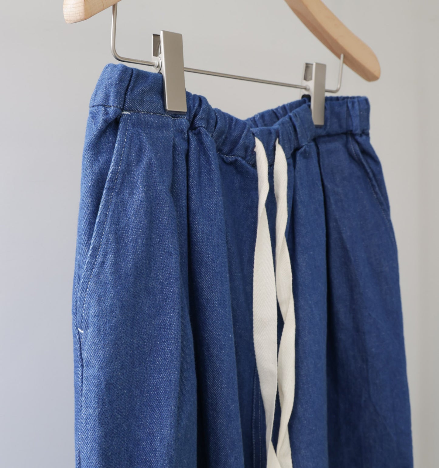 wide tuck denim